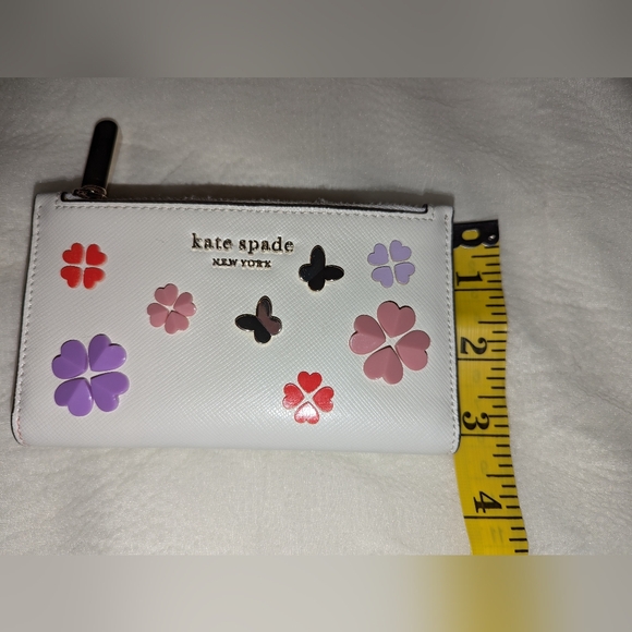 Kate Spade Spencer Spade Clover Butterfly Bi-fold Wallet White LNC - Picture 6 of 10